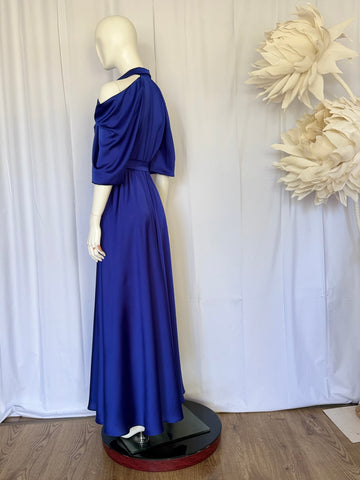 Rochie lungă elegantă cu umerii goi și fustă cloș - idyllicstore