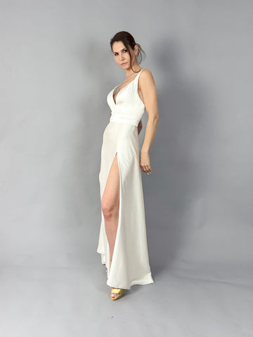 Rochie mireasa din matasica ,cu slit - idyllicstore