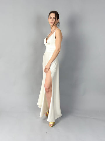 Rochie mireasa din matasica ,cu slit - idyllicstore