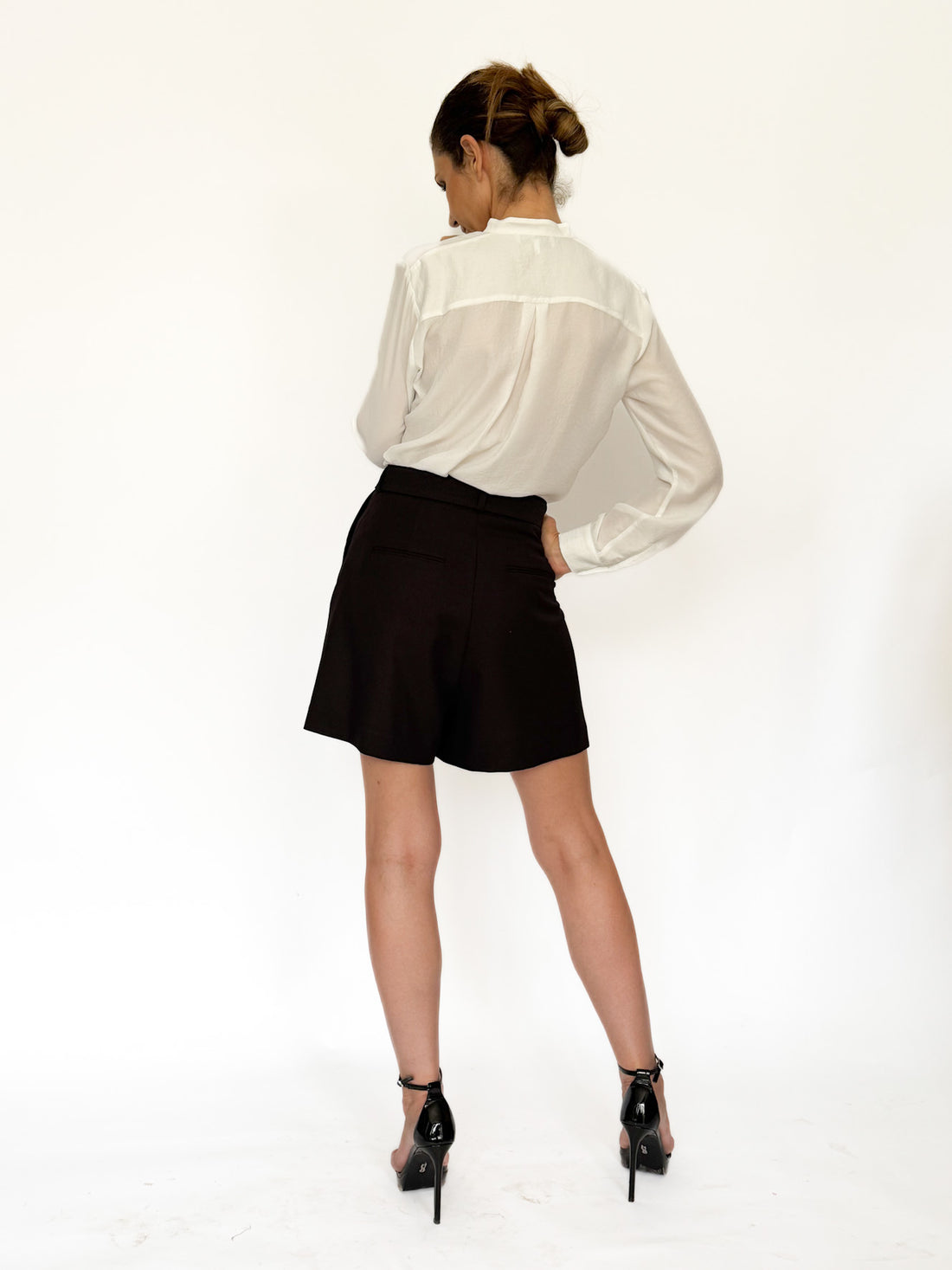 Cămașă elegantă cu ștei și dantelă aplicată - idyllicstore