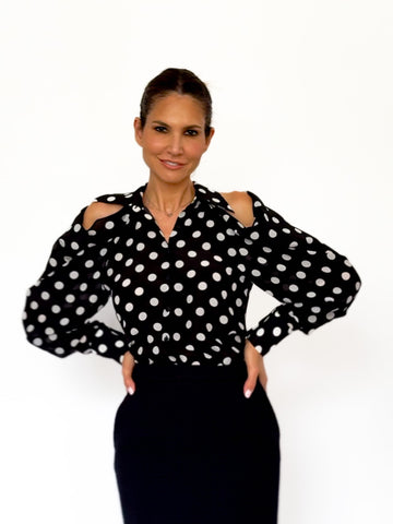 Bluza matase cu buline cu umerii goi