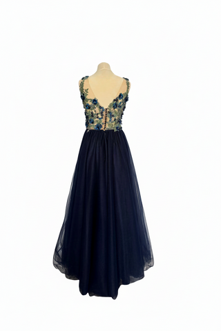 Rochie cu bust din dantela si fusta tull
