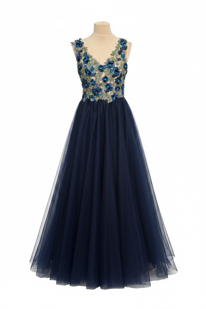 Rochie cu bust din dantela si fusta tull