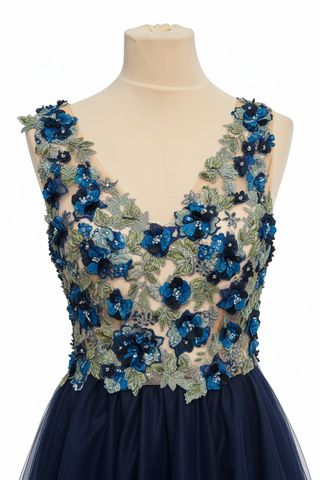 Rochie cu bust din dantela si fusta tull