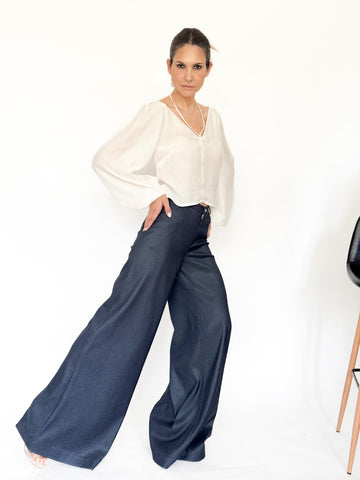 Pantaloni largi tip blug