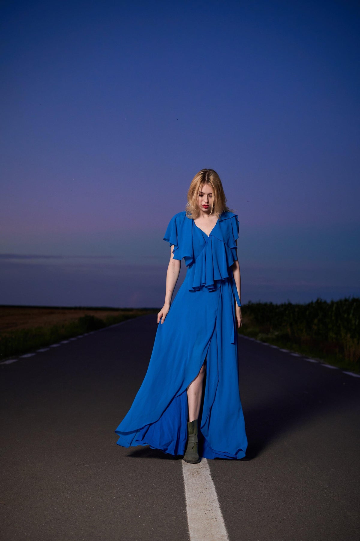 Rochie lunga, parte peste parte, cu volan - idyllicstore